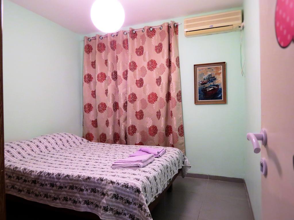 2 Bedroom In Atlit, Haifa District Atlit